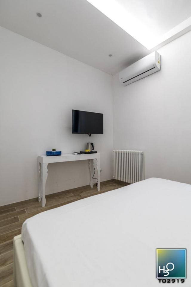 H3O Lago Di Garda Desenzano del Garda Phòng bức ảnh